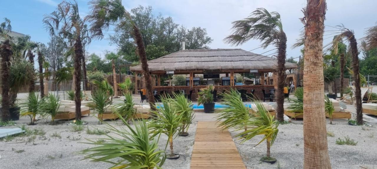 Apartament Seaanne - La Mare In Centrul Statiunii mamaia *